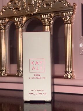 Kayali Eden Plush Pear 10ml Eau de Parfum - Pink